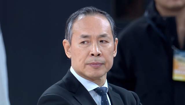 b体育官方入口-卫冕冠军6连胜强势领跑积分榜，多队遭伤病侵袭，又有两黑马崛起