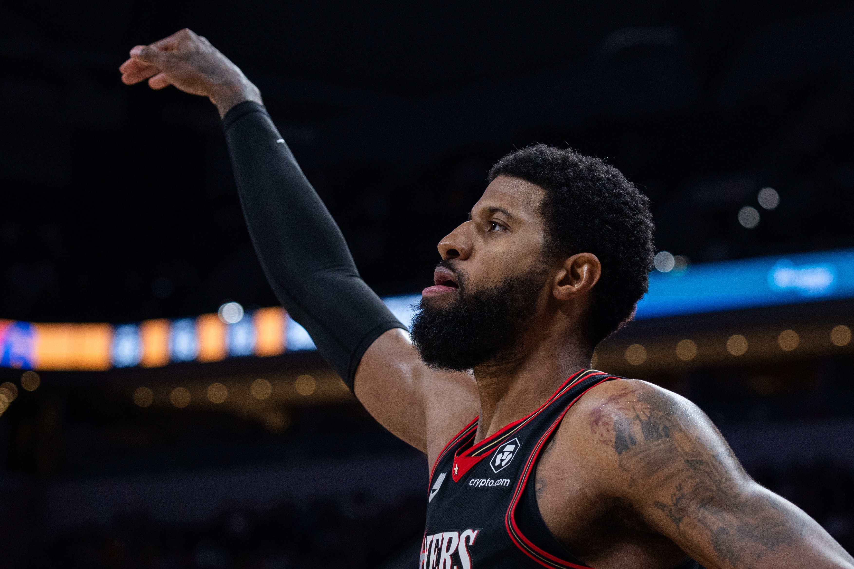 b体育平台-打了10分钟好球！乔治全场11分5板2助 11分全是首节所得